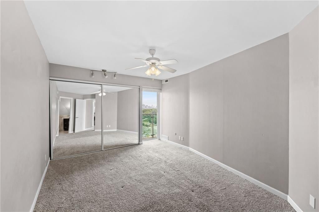 3838 Rainbow Boulevard — photo 46