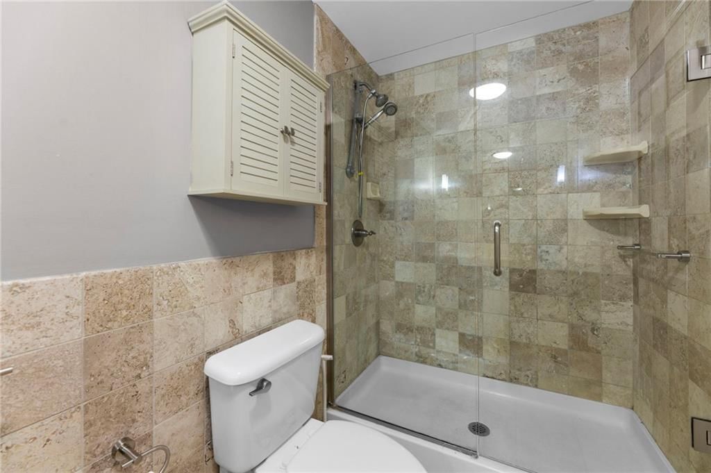3838 Rainbow Boulevard — photo 49