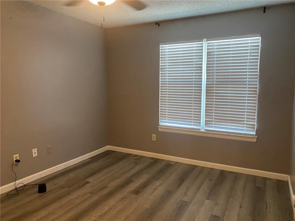 8215 NW Mace Road — photo 6
