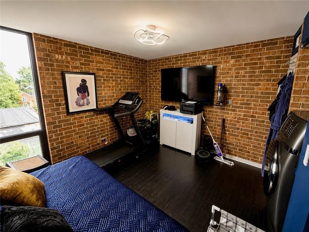 2933 Baltimore Avenue — photo 10