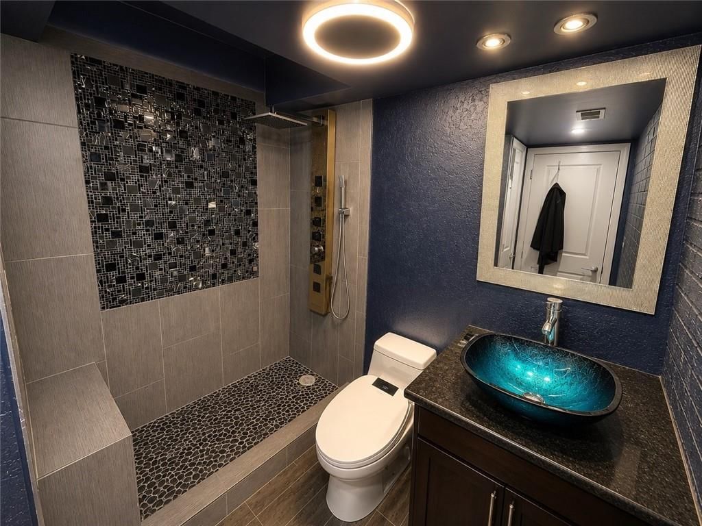 2933 Baltimore Avenue — photo 12