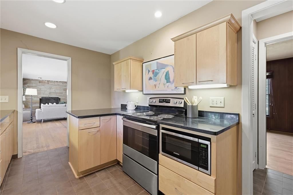 6332 Robinhood Drive — photo 12