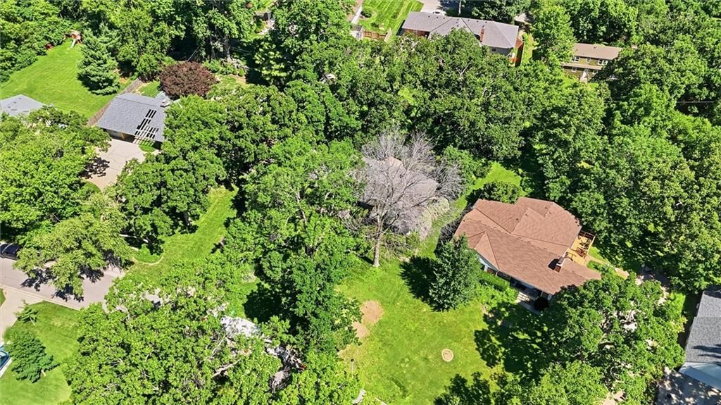 6332 Robinhood Drive — photo 33