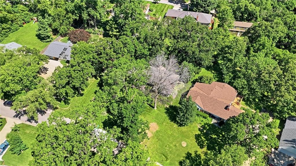 6332 Robinhood Drive — photo 34