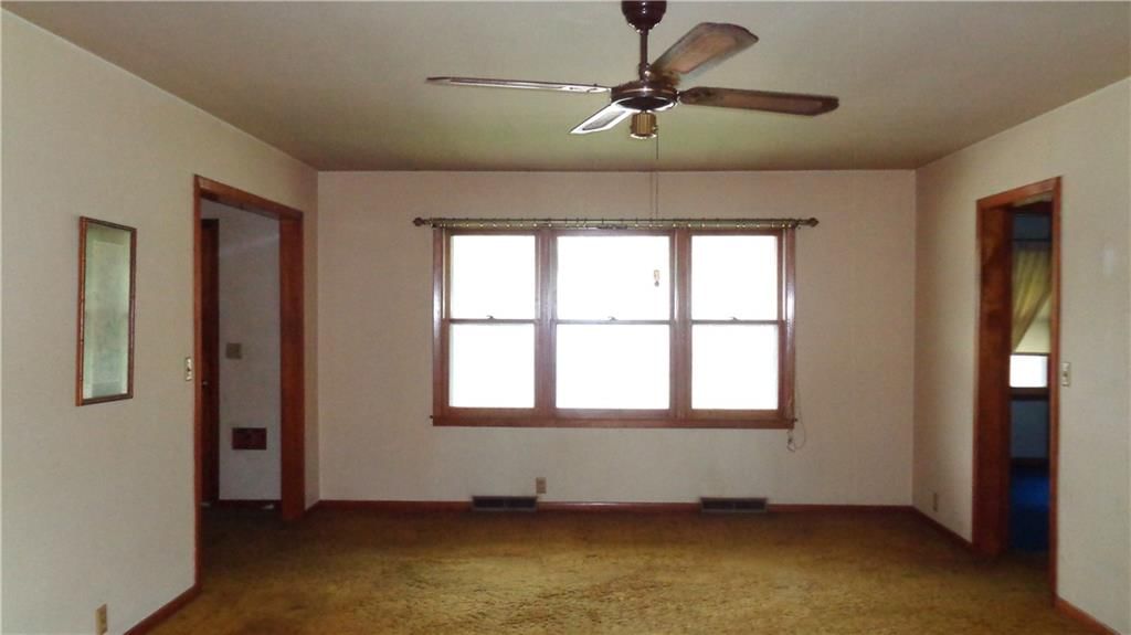 305 S Mitchell Street — photo 5