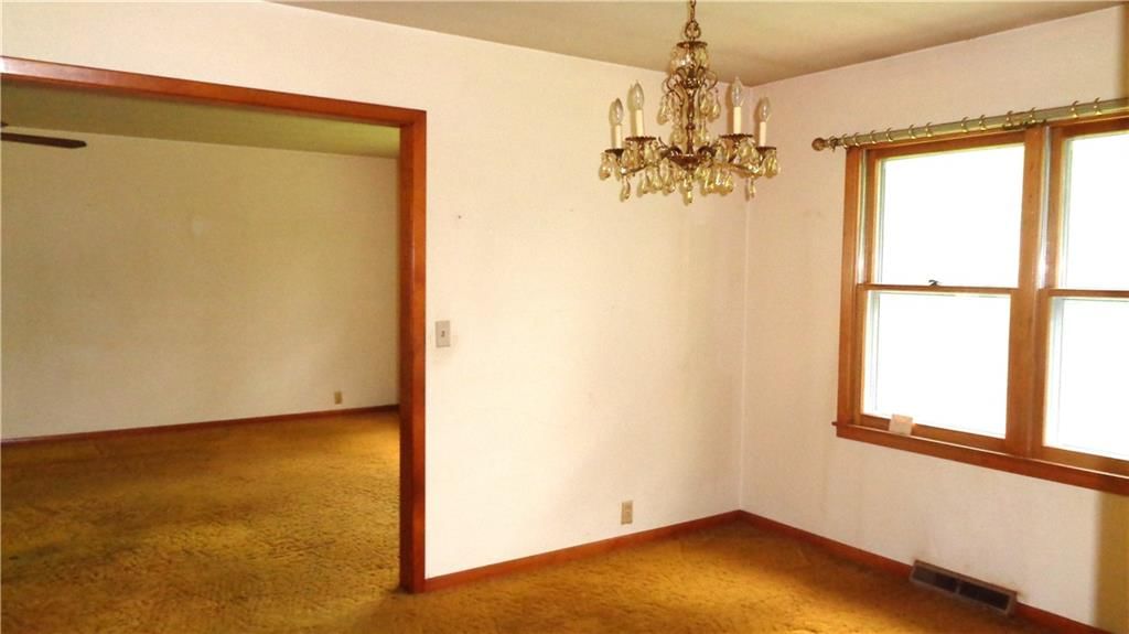 305 S Mitchell Street — photo 8