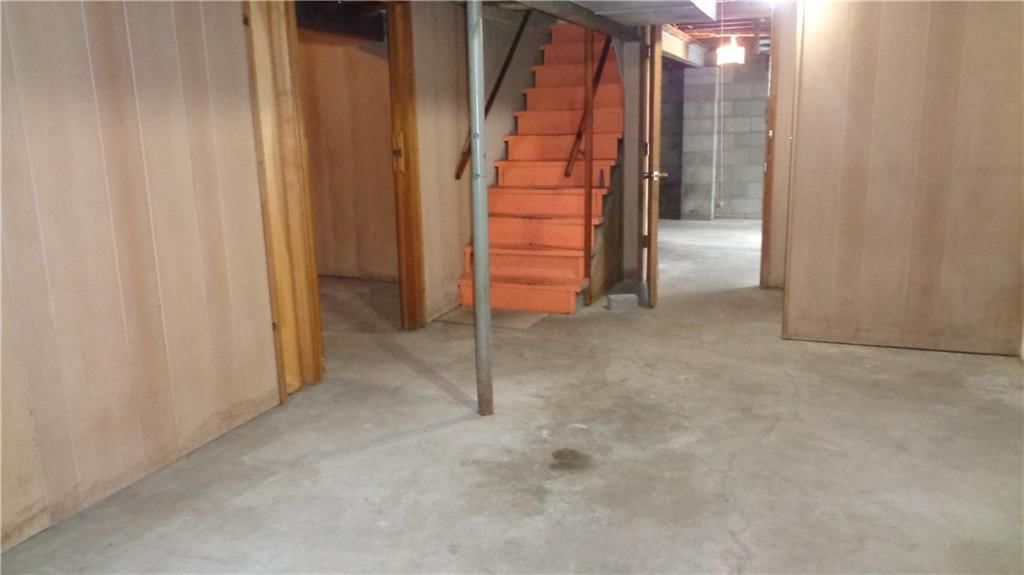 305 S Mitchell Street — photo 11