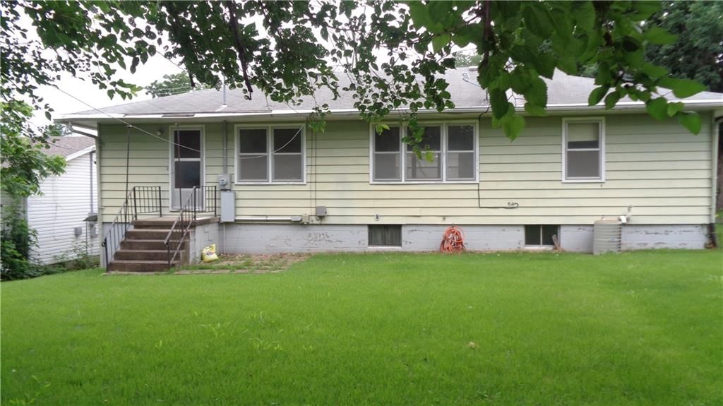 305 S Mitchell Street — photo 16