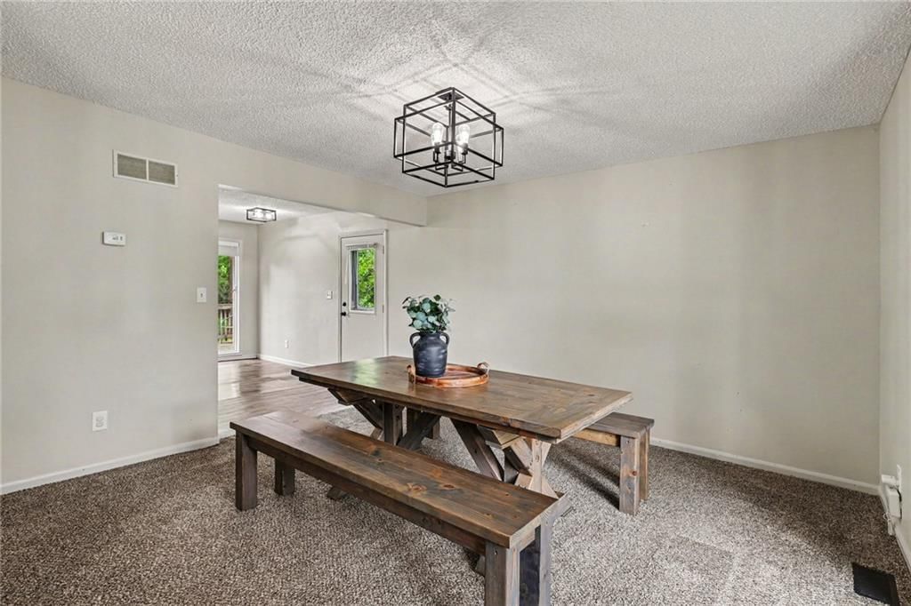 702 Howard Road — photo 8