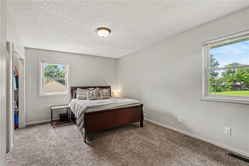 702 Howard Road — photo 11