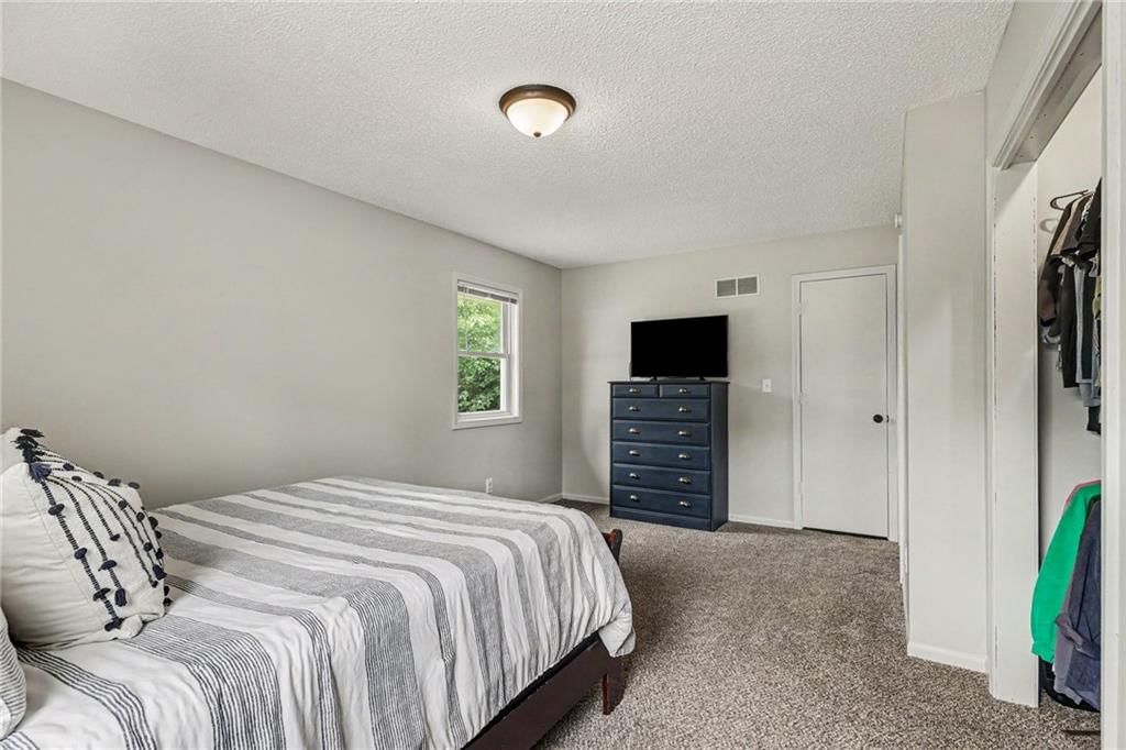 702 Howard Road — photo 12