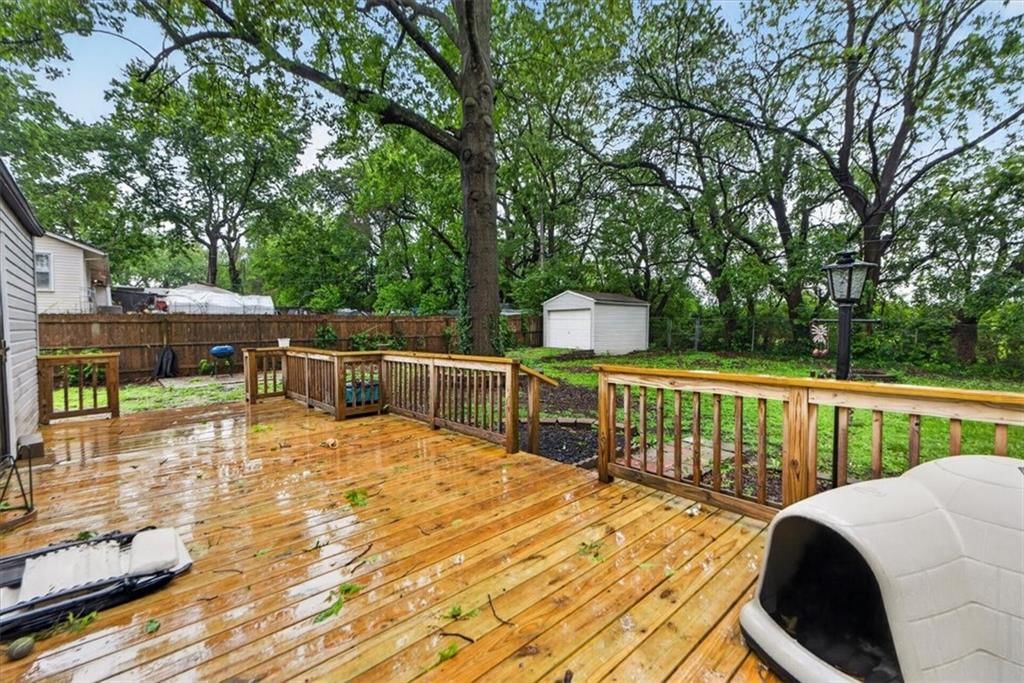 9504 Bennington Avenue — photo 33