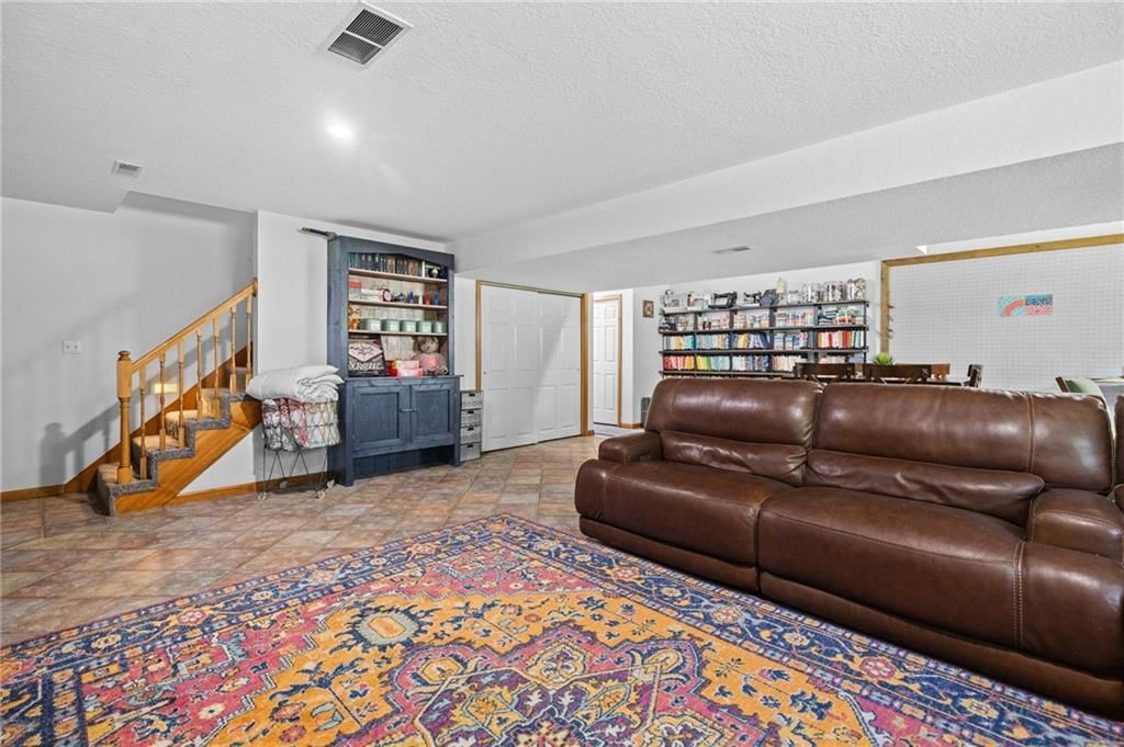 703 N Lincoln Street — photo 31