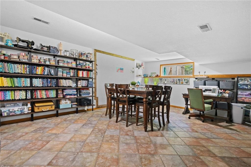 703 N Lincoln Street — photo 34