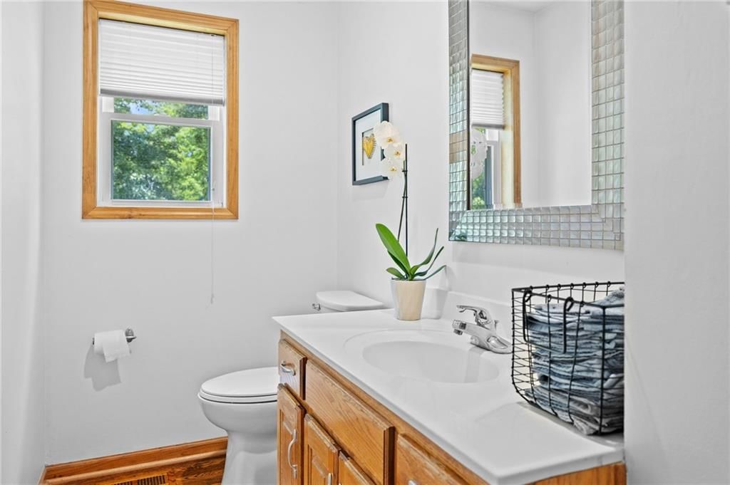 703 N Lincoln Street — photo 39