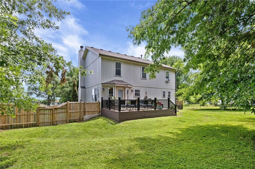 703 N Lincoln Street — photo 45