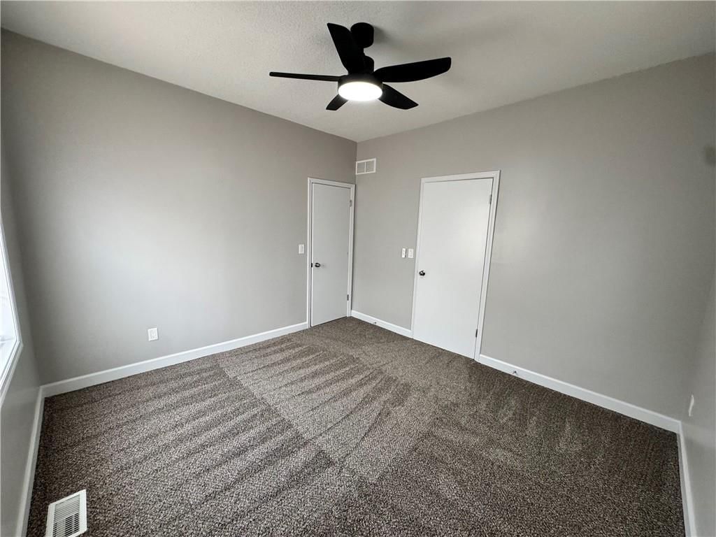 Photo 13 of 19 - 143 E Short Avenue, Independence, MO 64050