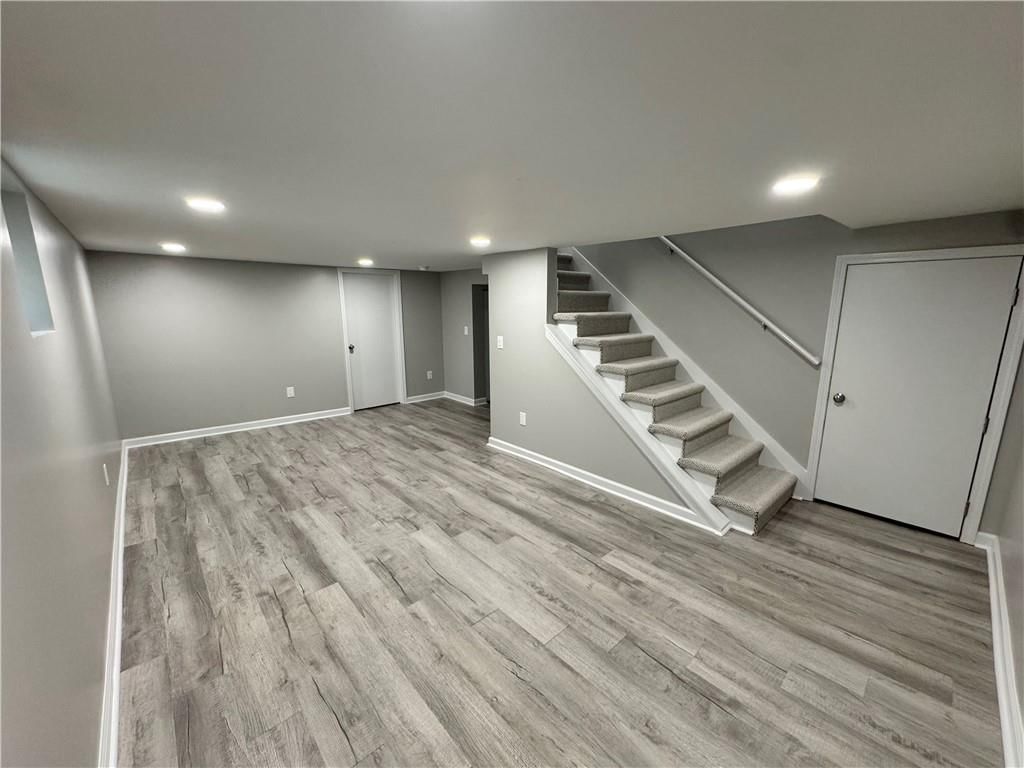 Photo 14 of 19 - 143 E Short Avenue, Independence, MO 64050