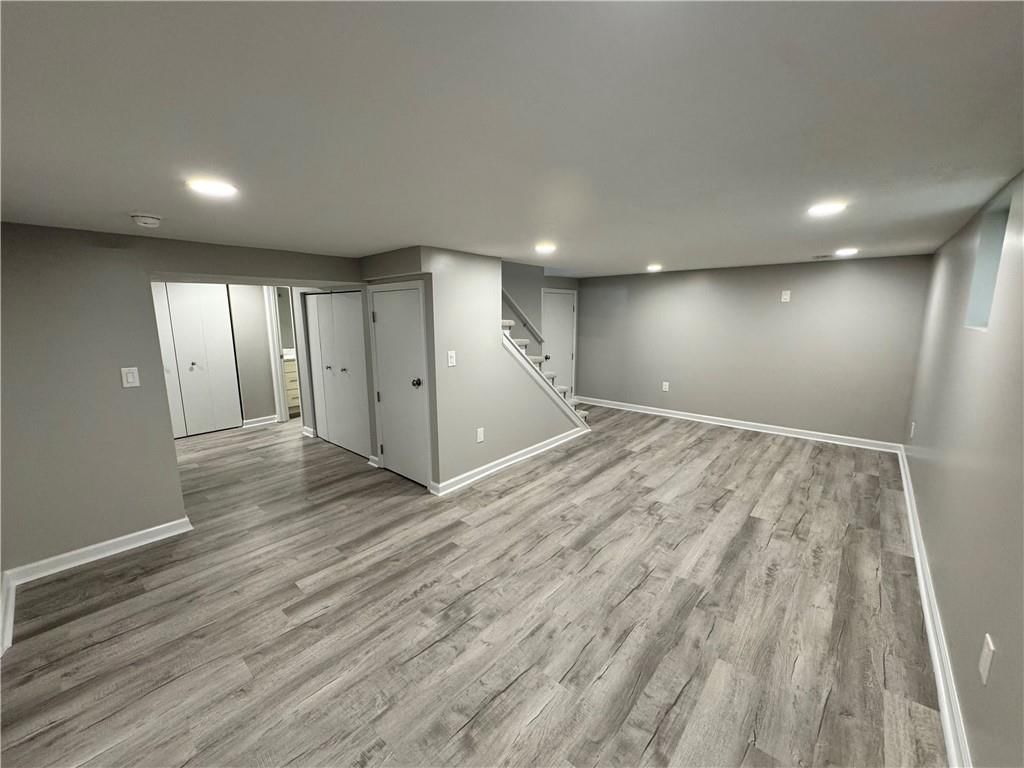 Photo 15 of 19 - 143 E Short Avenue, Independence, MO 64050