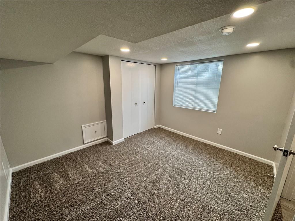Photo 16 of 19 - 143 E Short Avenue, Independence, MO 64050