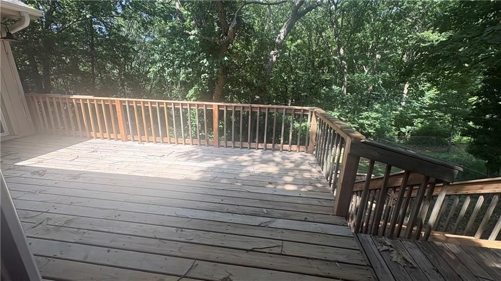 Photo 9 of 45 - 6512 NW Quail Run Drive, Kansas City, MO 64152