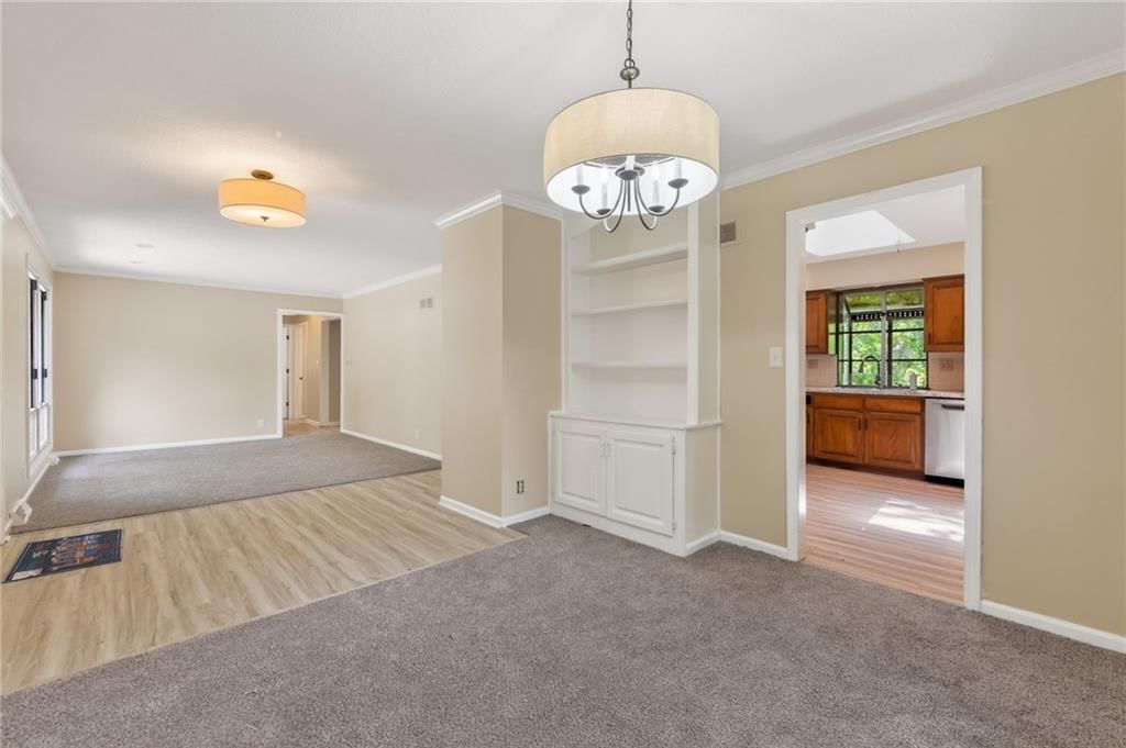 Photo 16 of 45 - 6512 NW Quail Run Drive, Kansas City, MO 64152