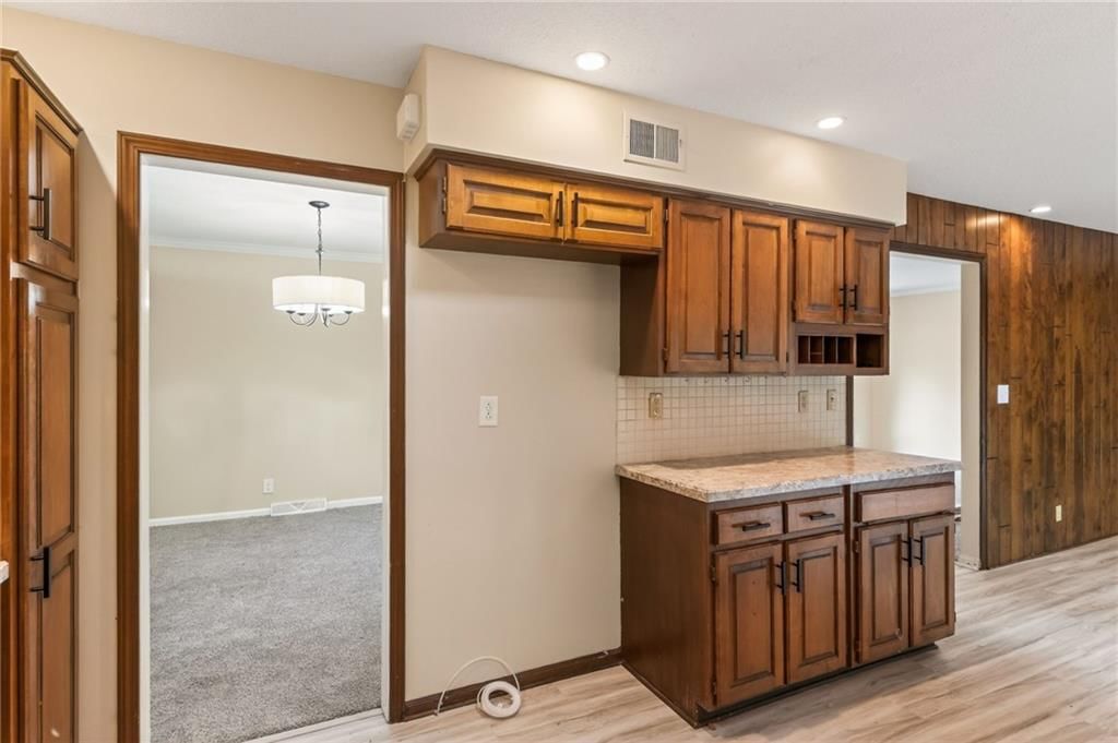 Photo 24 of 45 - 6512 NW Quail Run Drive, Kansas City, MO 64152