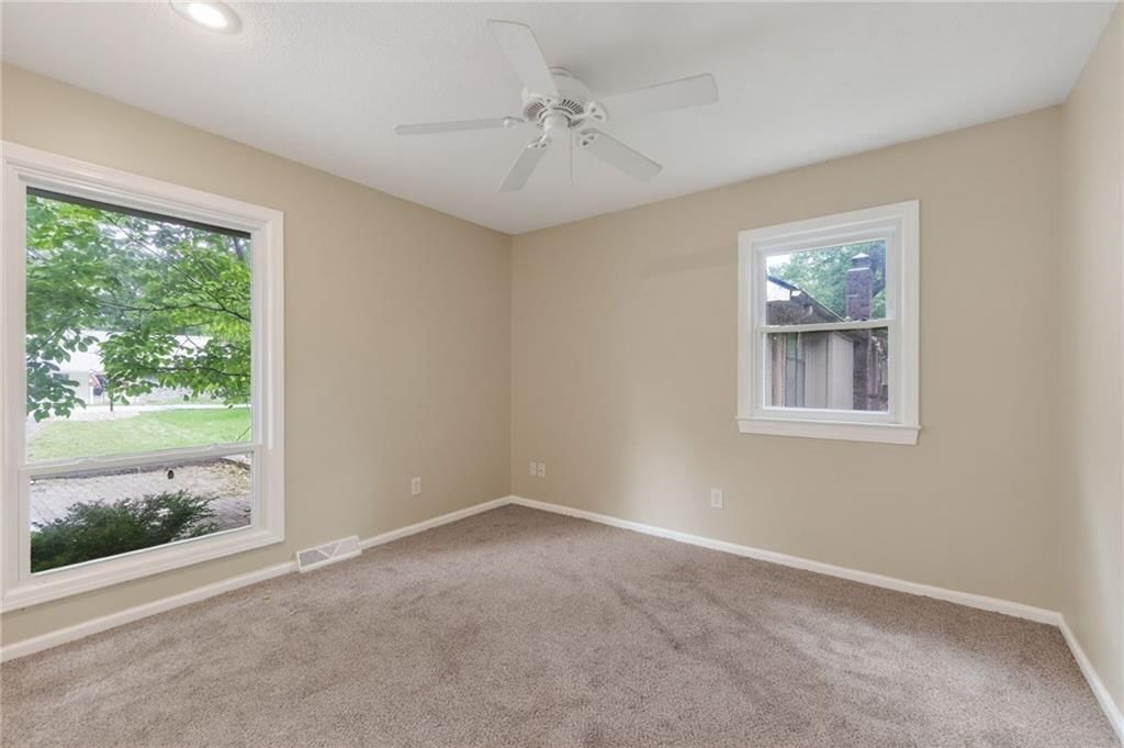 Photo 26 of 45 - 6512 NW Quail Run Drive, Kansas City, MO 64152