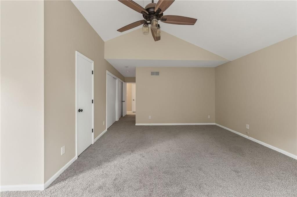 Photo 31 of 45 - 6512 NW Quail Run Drive, Kansas City, MO 64152