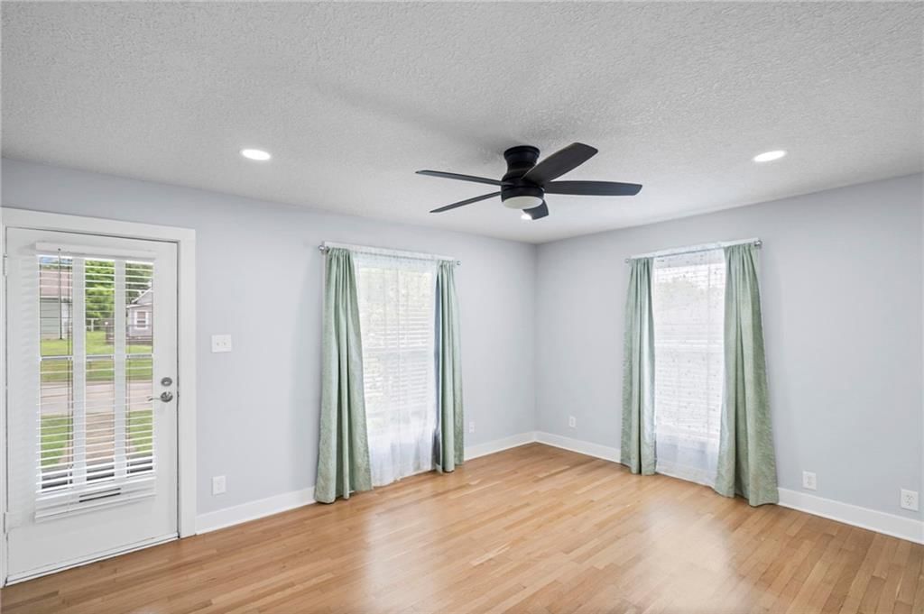 32935 W 83rd Street — photo 7