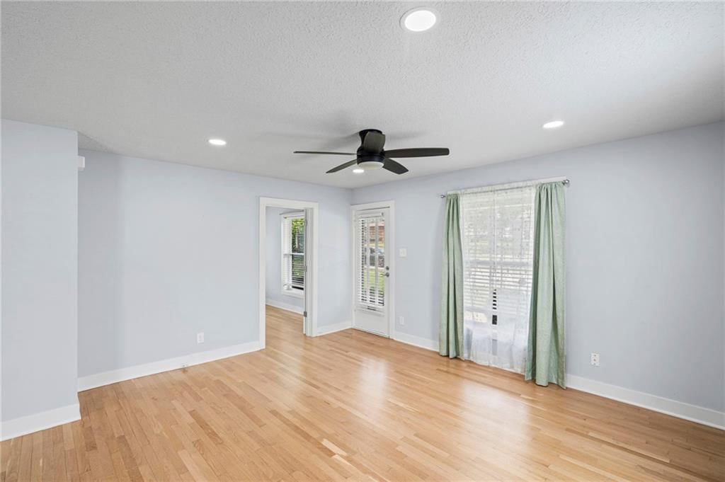 32935 W 83rd Street — photo 8