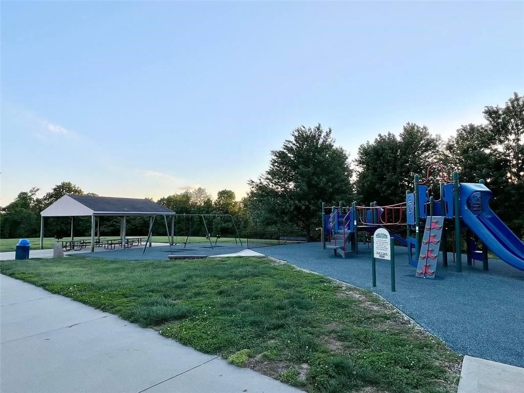 1301 Fox Run Trail — photo 32