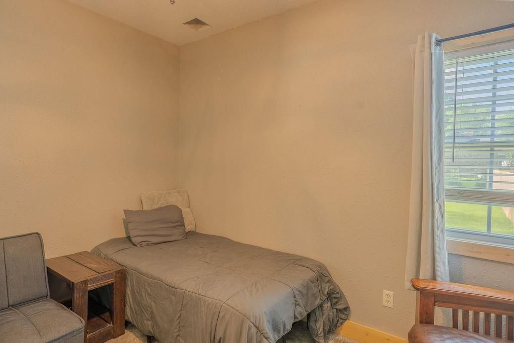 401 2nd Street — photo 30