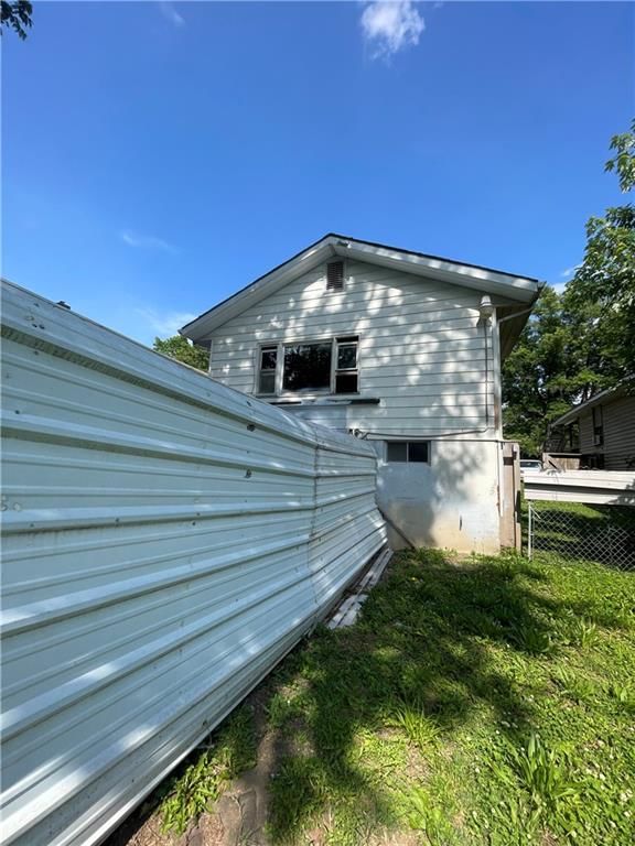 1818 S Overton Avenue — photo 31