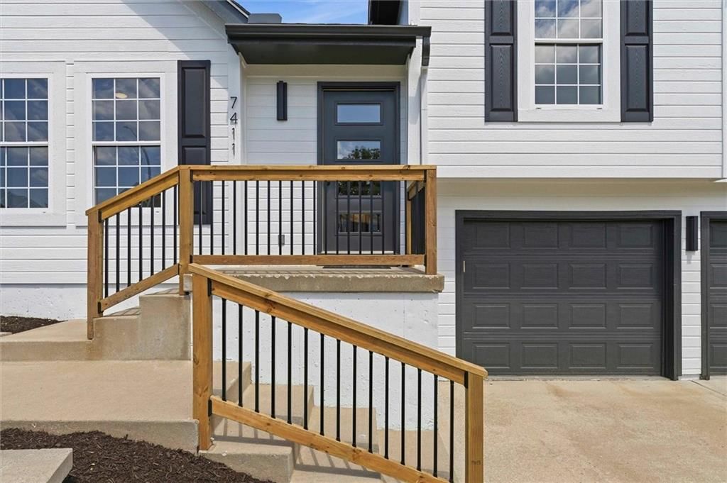 7411 N Mckinley Avenue — photo 3
