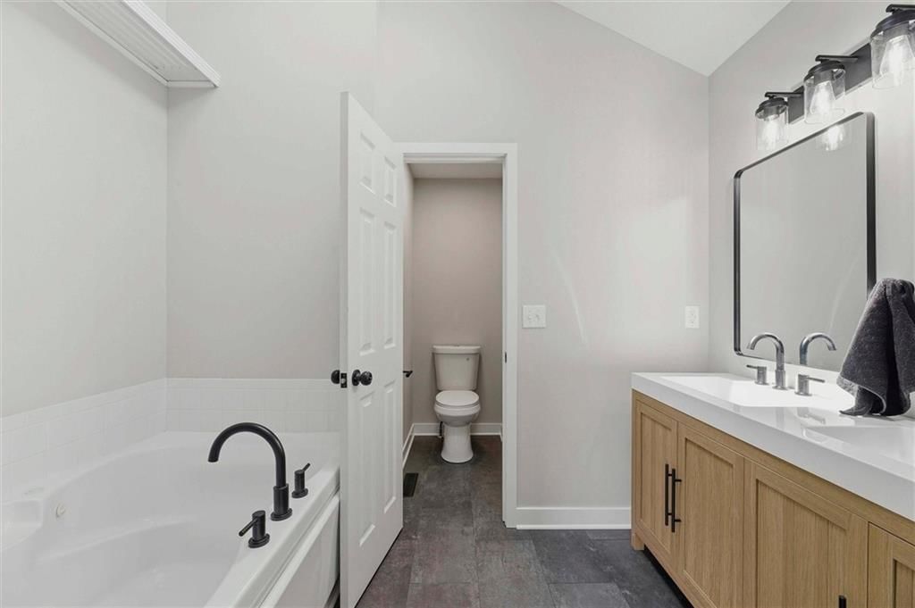7411 N Mckinley Avenue — photo 14