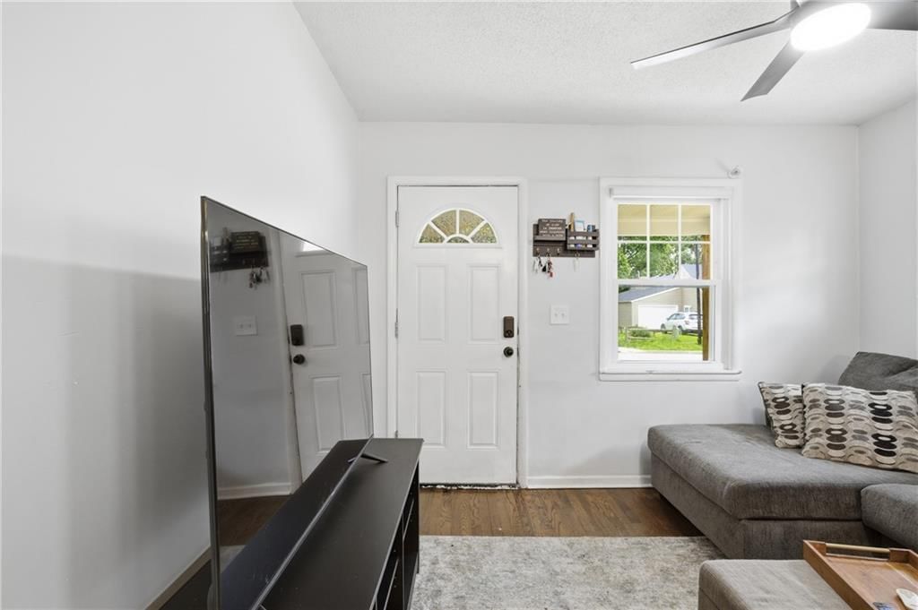 4738 Canterbury Street — photo 6