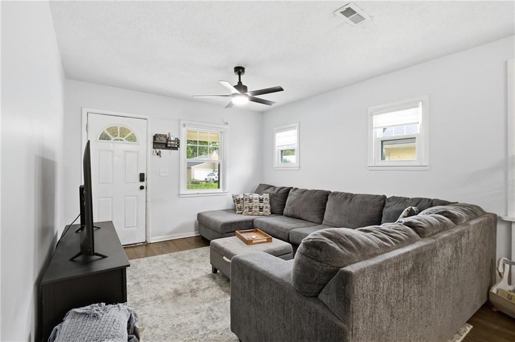 4738 Canterbury Street — photo 7
