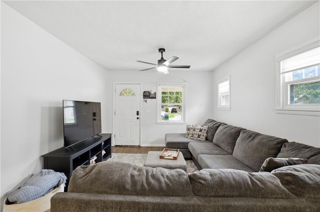 4738 Canterbury Street — photo 8