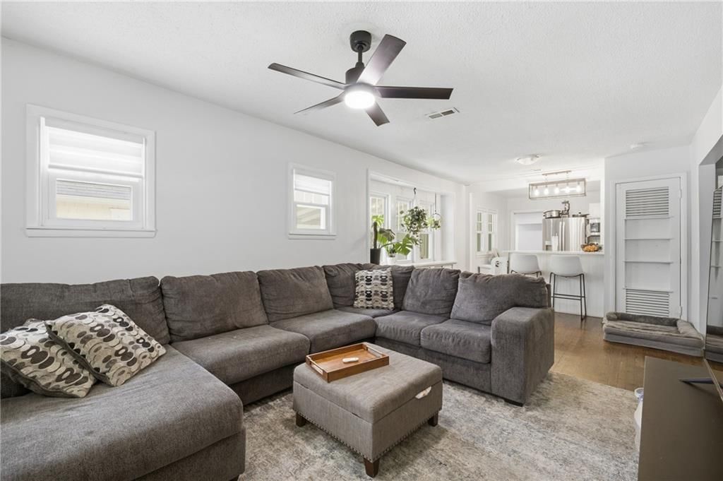 4738 Canterbury Street — photo 9