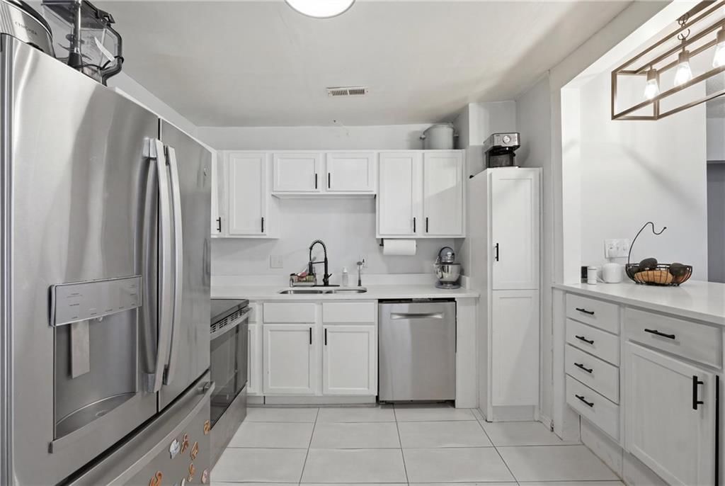 4738 Canterbury Street — photo 12