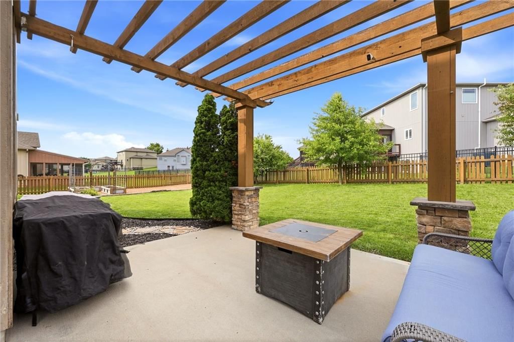 1217 Hillmann Lane — photo 31