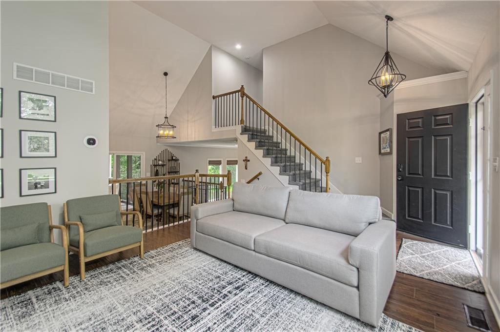 7528 N Tullis Avenue — photo 9
