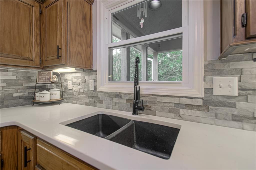 7528 N Tullis Avenue — photo 14