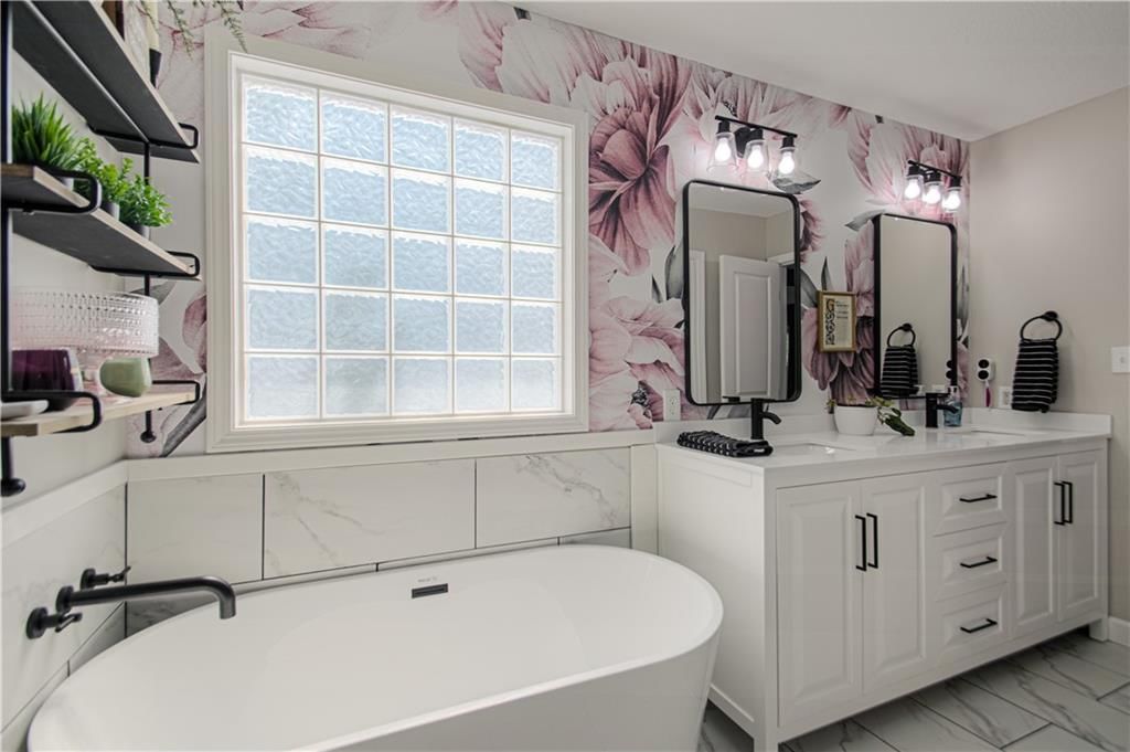 7528 N Tullis Avenue — photo 32