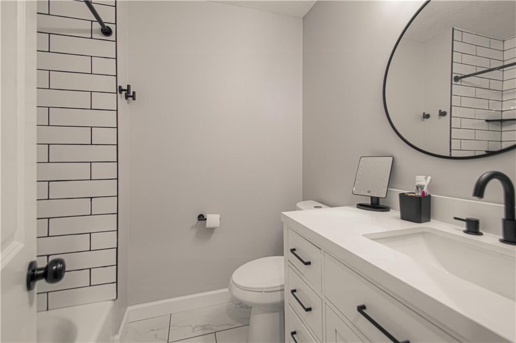 7528 N Tullis Avenue — photo 39