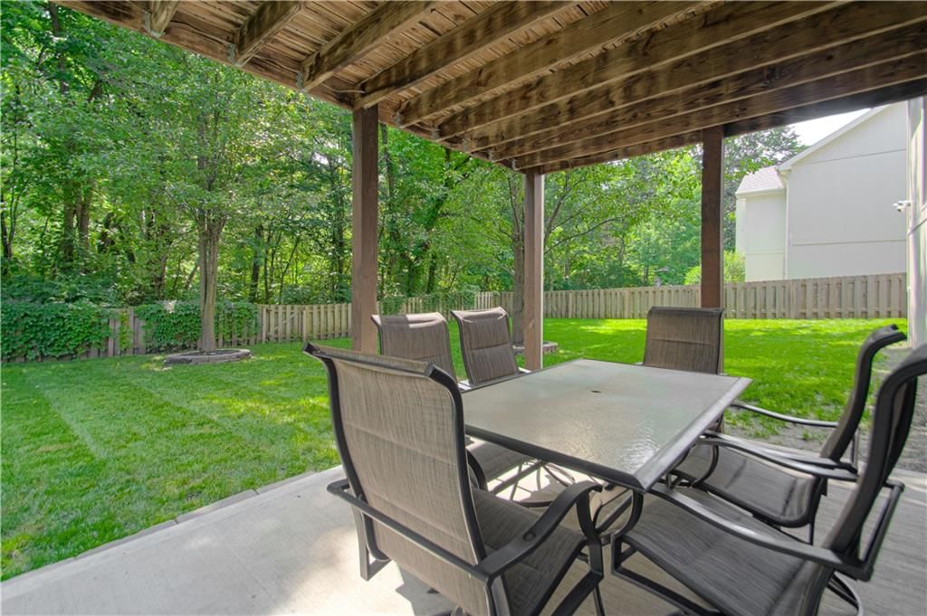 7528 N Tullis Avenue — photo 43