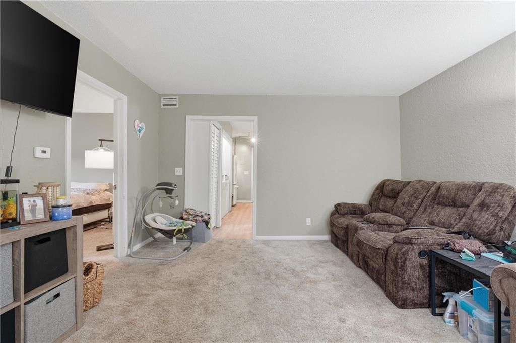 511 E North Main Street — photo 3