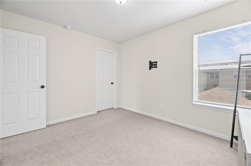 8123 N Drury Avenue — photo 20