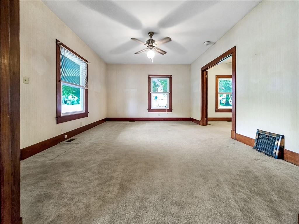 213 W 2nd Street — photo 12